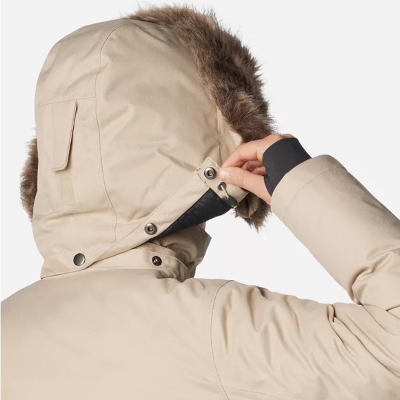 Columbia Women's Apres Arson™ Winter Long Down Jacket - Picture 5 of 11